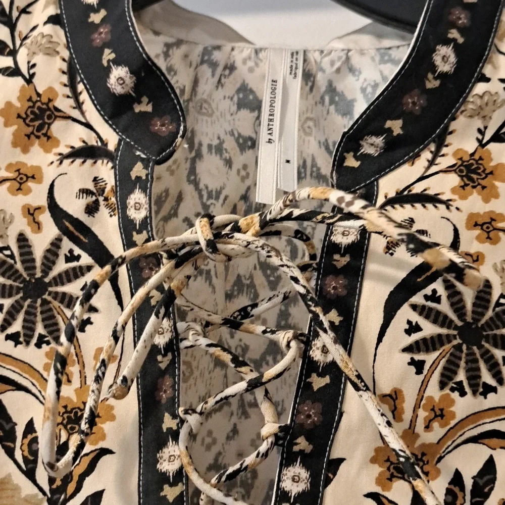 Anthropologie Bohemian Peasant Puff Style Sleeve Black & Cream Patterned Blouse